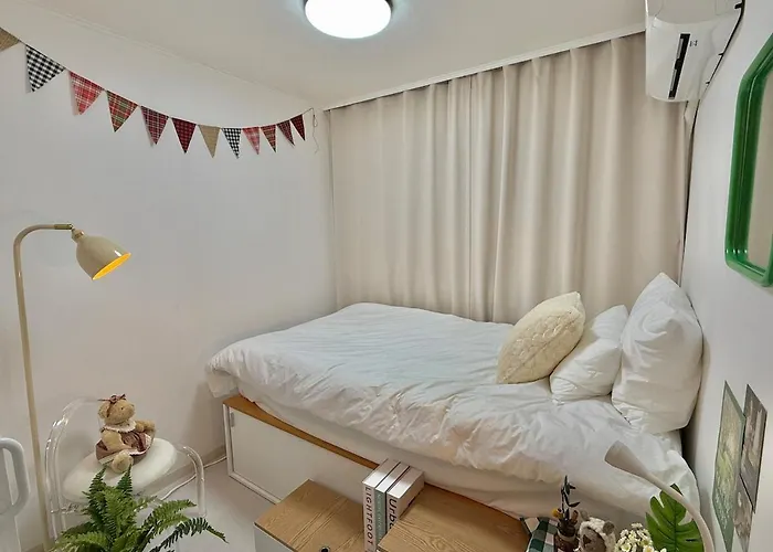 Special Offer!! Arex Line, 2 Min Walk To Dmc, 1 Stop To Hongik University, Travel Appartement