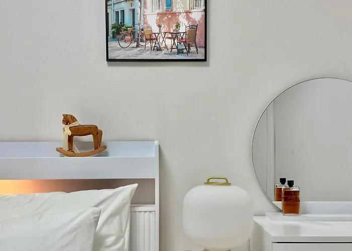 Special Offer!! Arex Line, 2 Min Walk To Dmc, 1 Stop To Hongik University, Travel Appartement