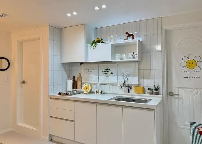 Special Offer!! Arex Line, 2 Min Walk To Dmc, 1 Stop To Hongik University, Travel Appartement Séoul