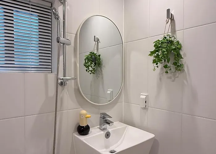 Appartement Special Offer!! Arex Line, 2 Min Walk To Dmc, 1 Stop To Hongik University, Travel *